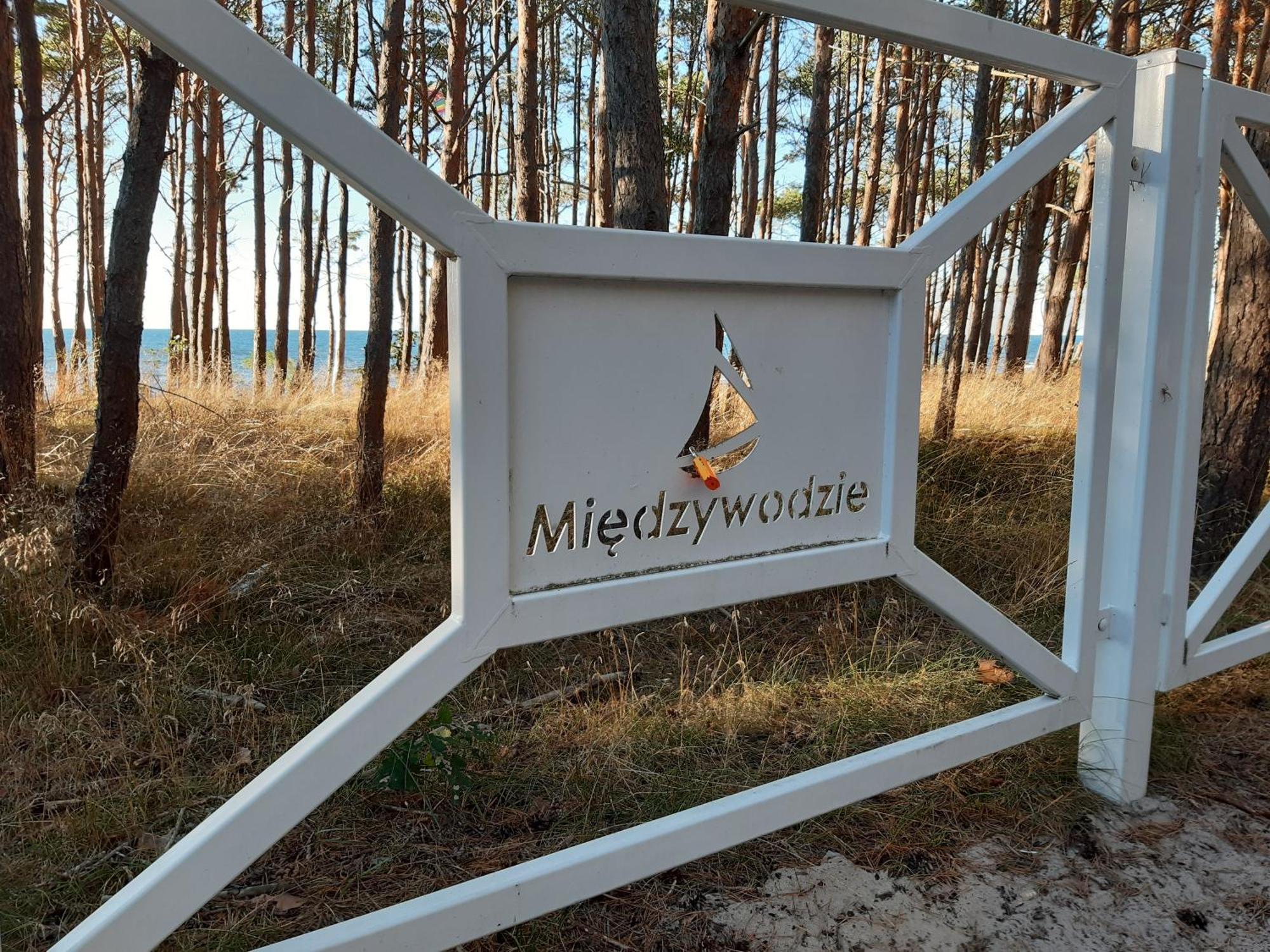 Dom Wypoczynkowy Przylesie7 Miedzywodzie Exterior photo